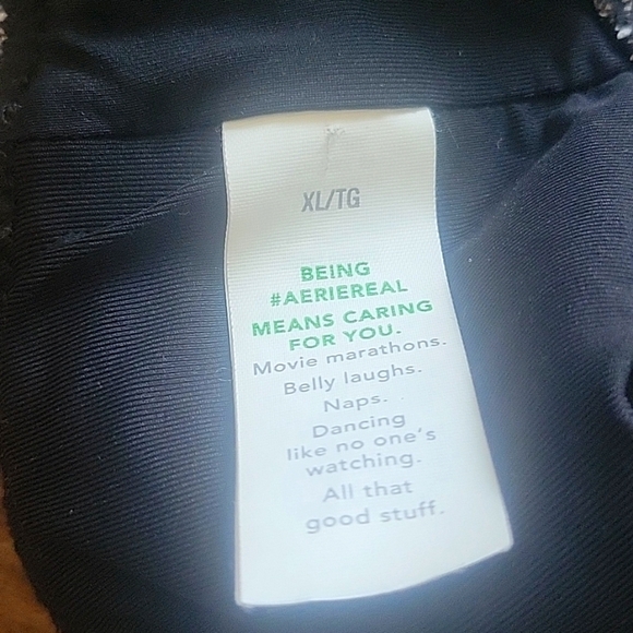 Aerie Black and White triangle bikini top size XL - Picture 5 of 5